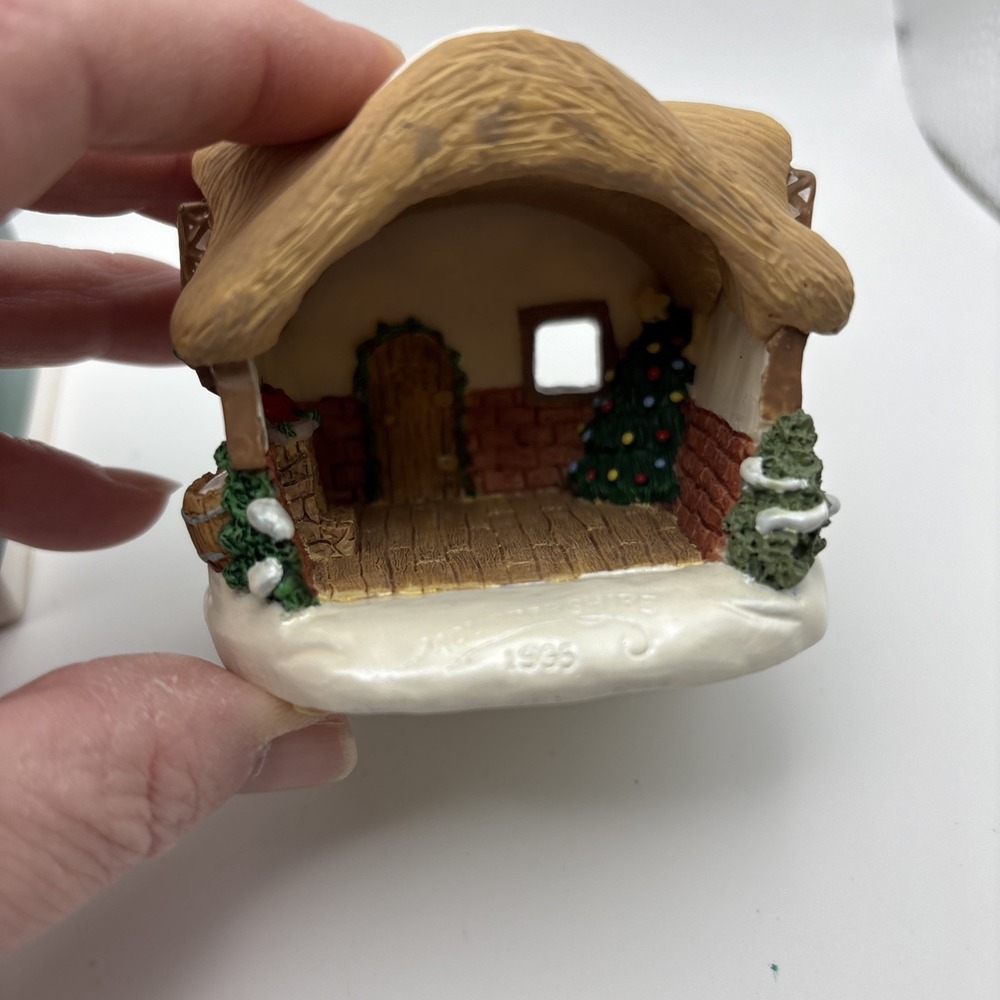 1995 HALLMARK MINI‎ ORNAMENTS A MOUSTERSHIRE CHRISTMAS W/DISPLAY SET OF 4 BOX - Picture 2 of 5